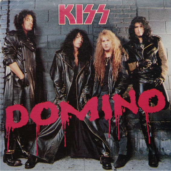 Kiss: Domino