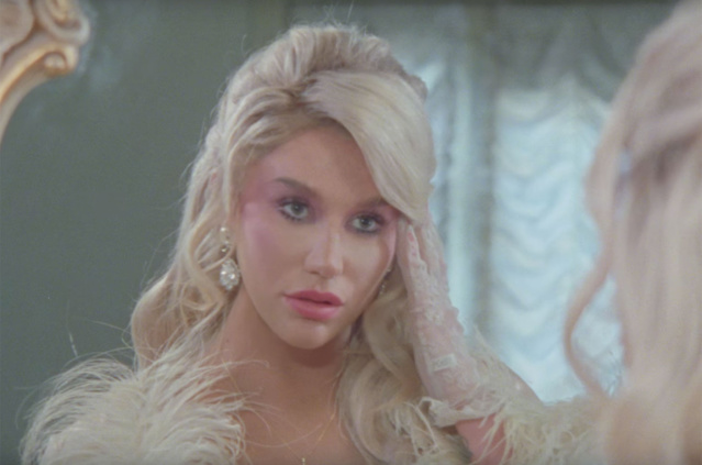 Kesha Feat. Big Freedia: Raising Hell