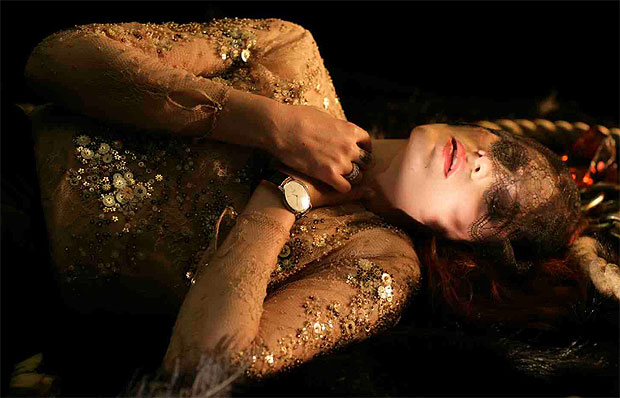 Florence + the Machine: No Light, No Light
