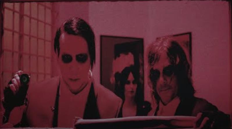 Marilyn Manson: Don't Chase the Dead