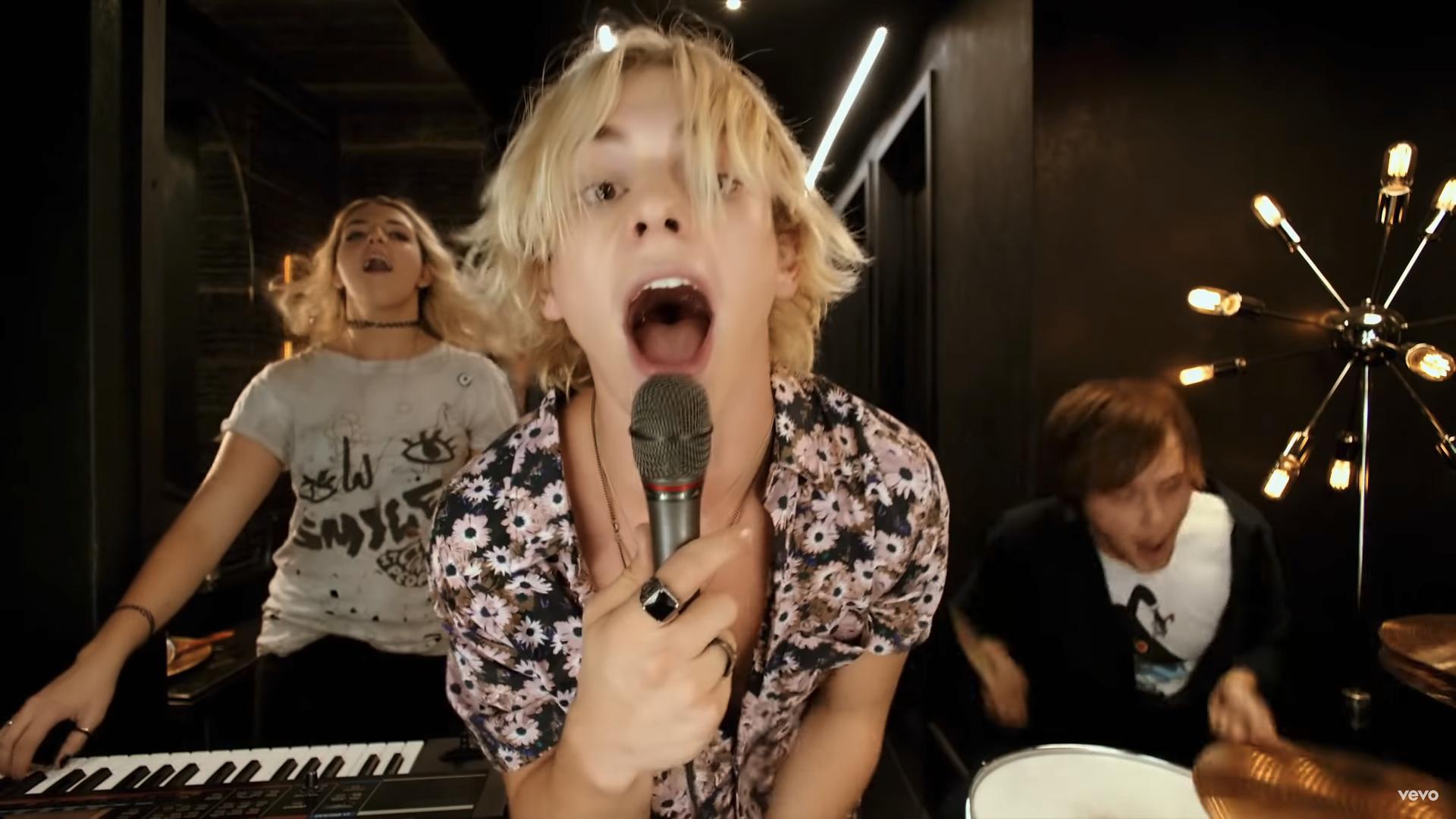 R5: All Night