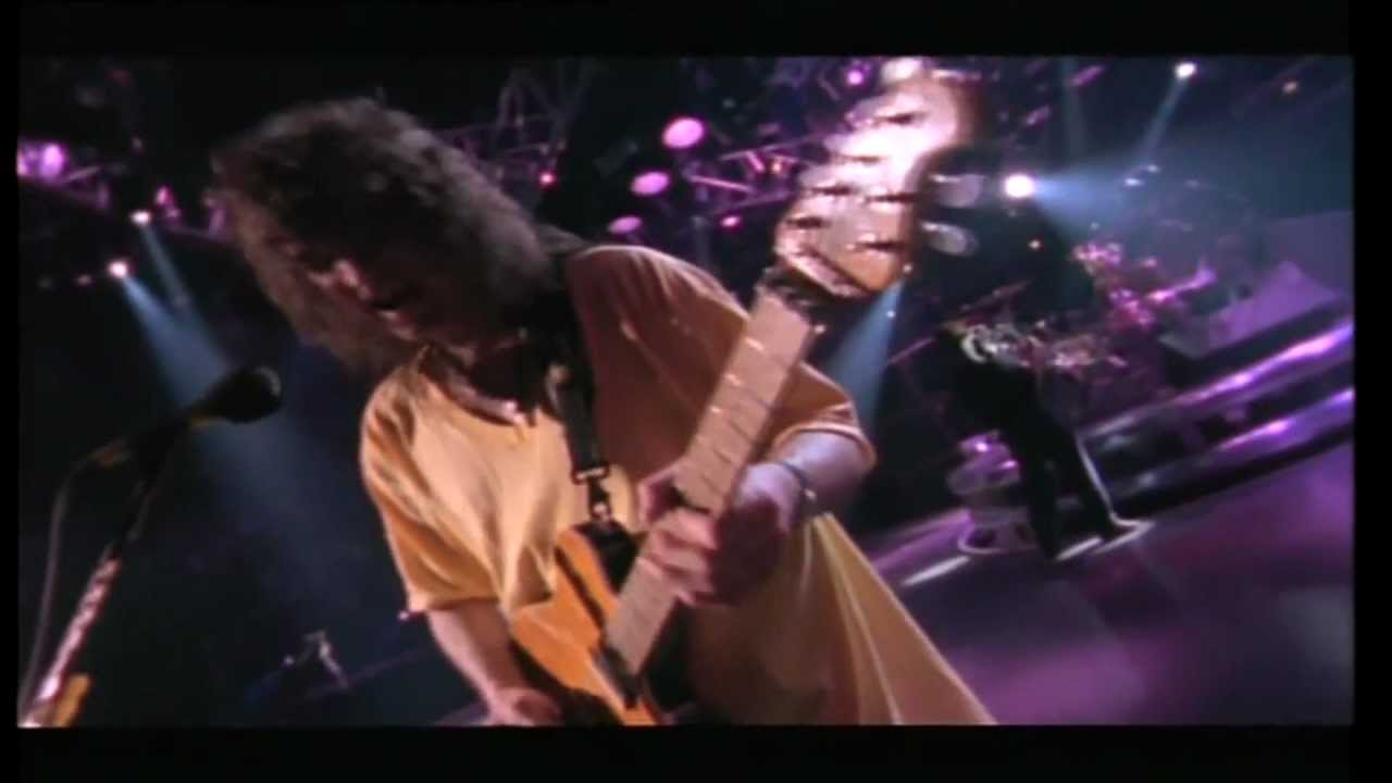 Van Halen: Top of the World, Live