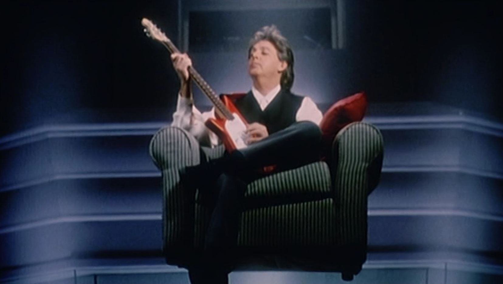 Paul McCartney: Off the Ground